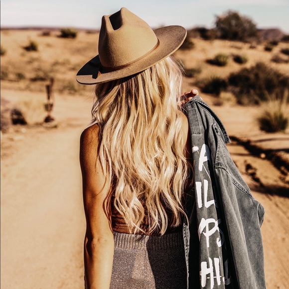 Meet your Posher, Channing - Picture 2 of 7